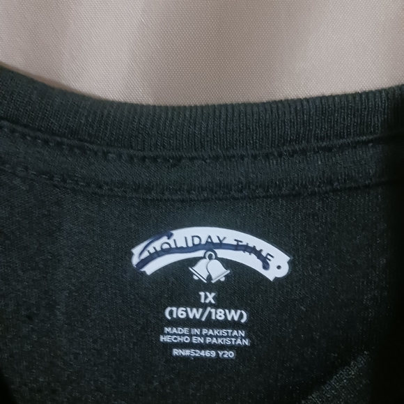 Christmas shirt - Picture 2 of 4